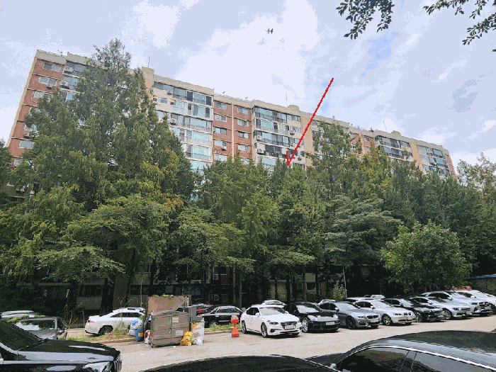 서울 강남구 압구정동 아파트 경매 물건 사진 2 · 2025타경103908