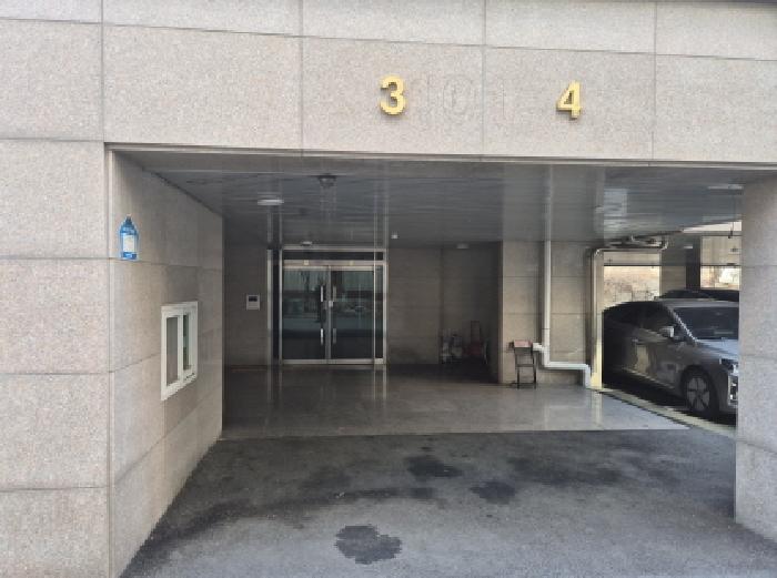 서울 서대문구 홍제동 아파트 경매 물건 사진 3 · 2025타경51165