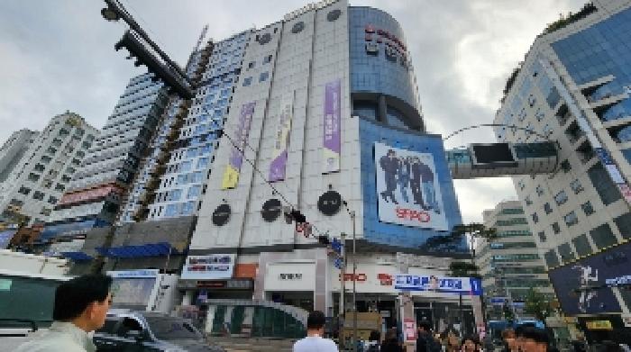 경기 안양시 만안구 안양동 상가,오피스텔,근린시설 경매 물건 사진 2 · 2025타경670