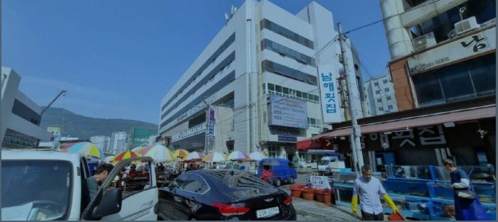 부산 중구 남포동5가 판매시설 경매 물건 사진 2 · 2024타경62518