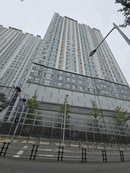 부산 동래구 명장동 아파트 경매 물건 사진 2 · 2025타경21877