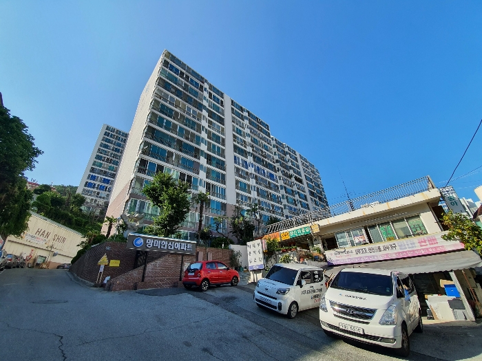 부산 수영구 망미동 아파트 경매 물건 사진 2 · 2021타경104585