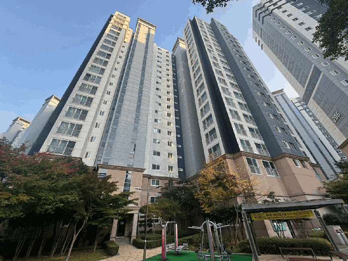 부산광역시 기장군 정관읍 모전리 759 정관롯데캐슬2차 207동 3층304호 아파트 경매 물건 사진