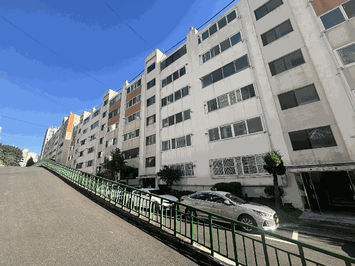 부산 사하구 신평동 아파트 경매 물건 사진 2 · 2025타경3600