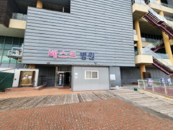 전남 순천시 덕암동 의료시설 경매 물건 사진 2 · 2025타경584