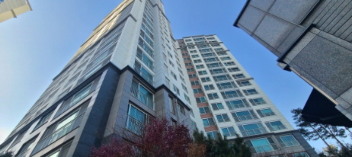 경기 고양시 일산서구 덕이동 하이파크시티 일산파밀리에3단지 아파트 경매 물건 사진